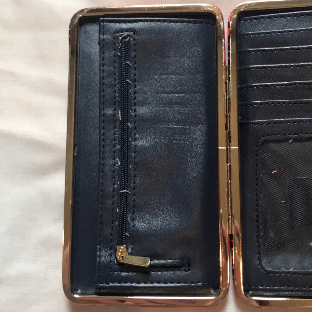 Patterned Wallet - Picture 4 of 6